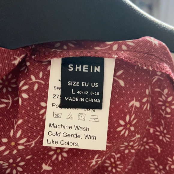 Shein open back dress - Picture 4 of 4